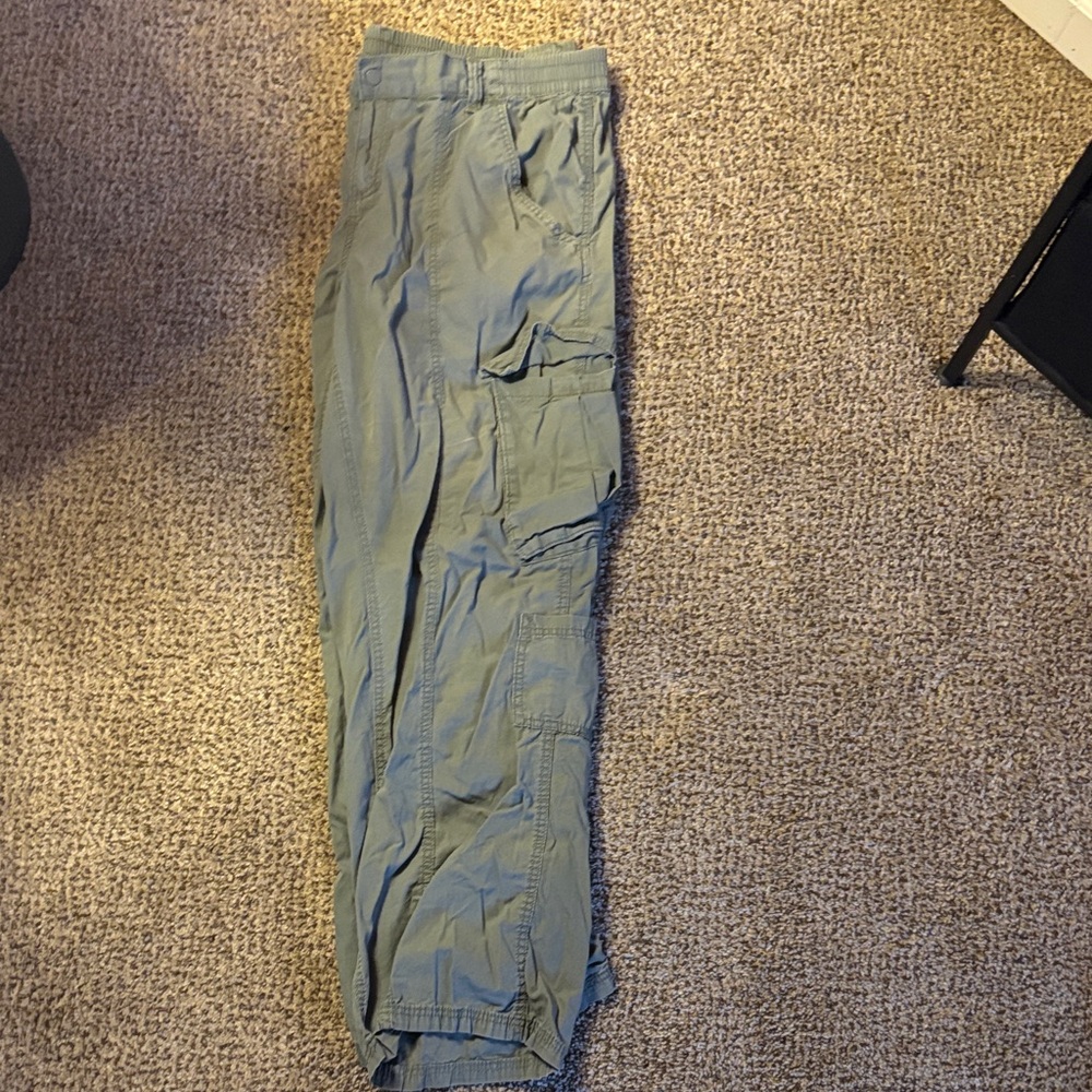 H&M Women's Olive Cargo Jeans